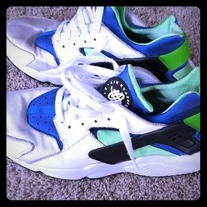 Air Huarache Nikes size 11